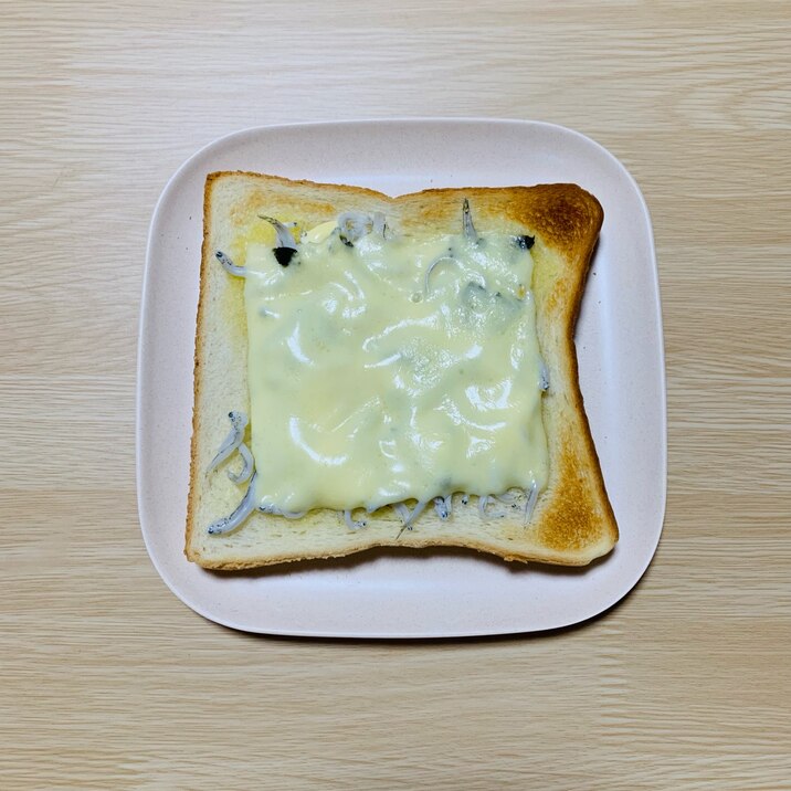 トースト♡しらす・のり・チーズ